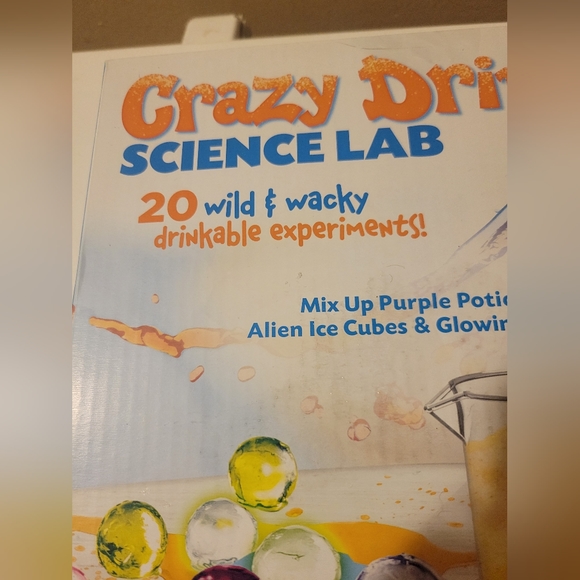 Crazy Drinks Science Lab NIB - Picture 2 of 9